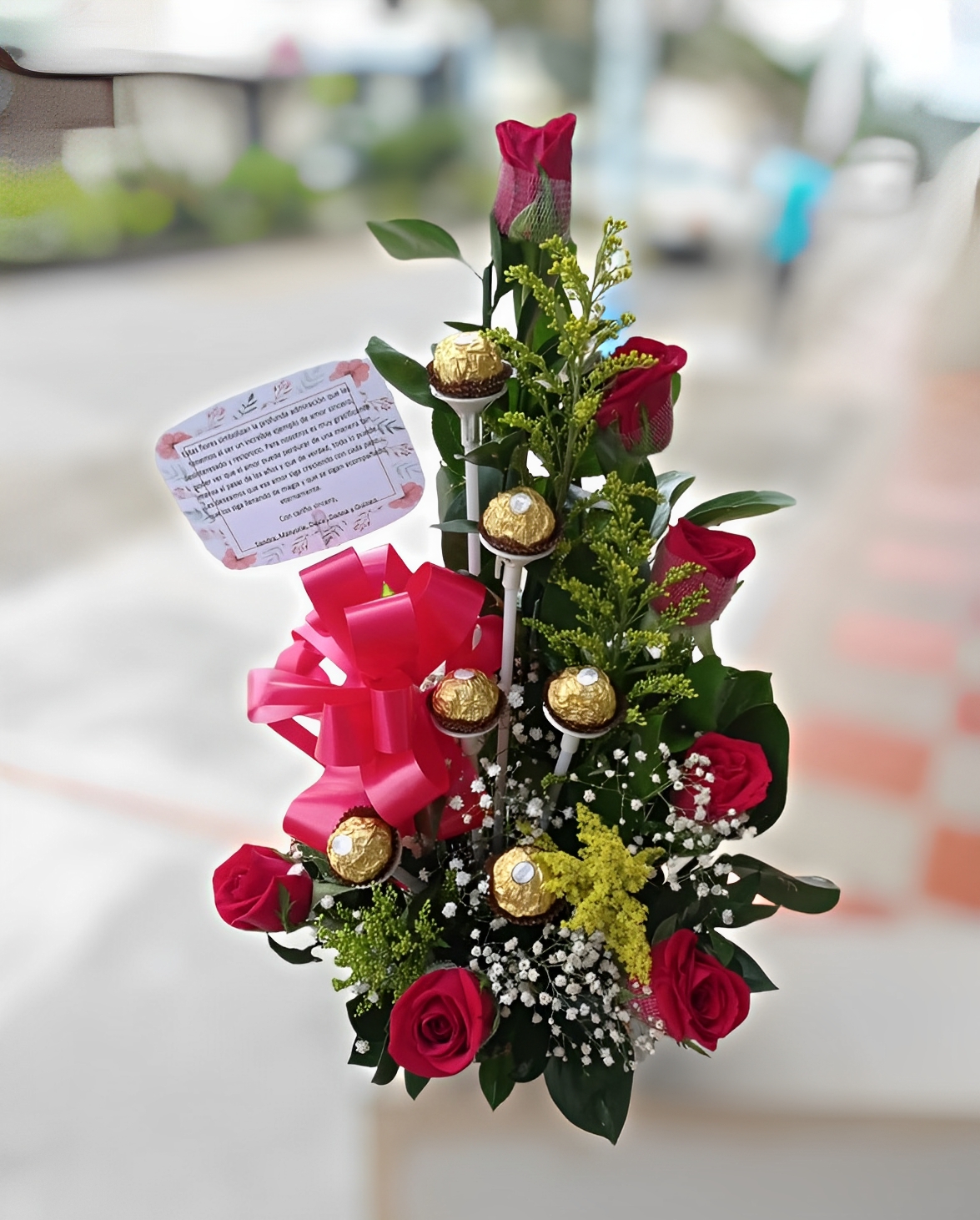 Escala de rosas y chocolates R15